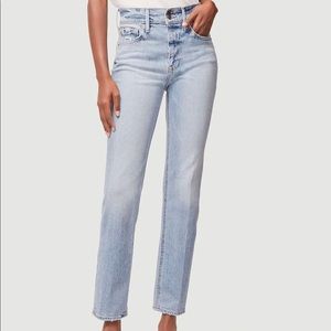 Frame Le Sylvie Straight Jeans
